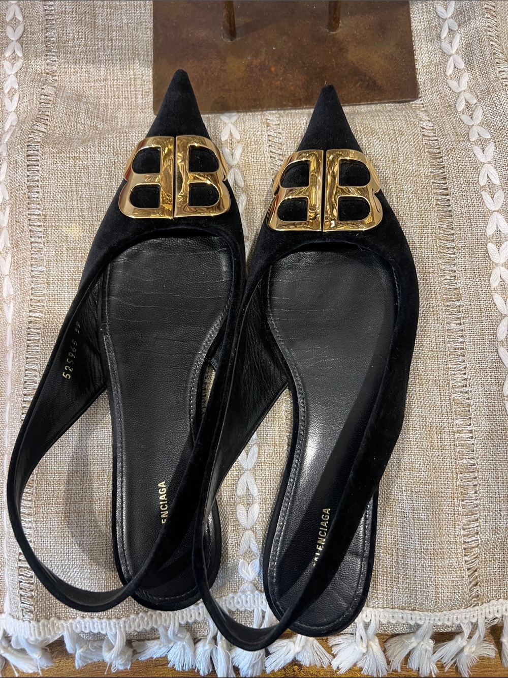 Balenciaga Black Flats Leather Slingback Pointed Toe Size 39 FREE-SHIPPING! - Picture 7 of 7
